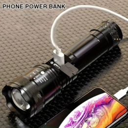 Torcia LED  con zoom ricaricabile